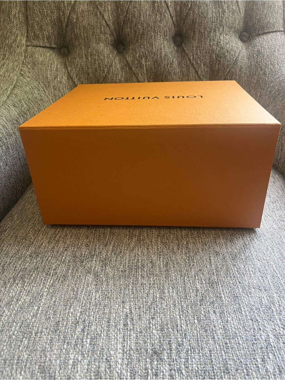 Louis Vuitton Orange Logo Gift Box - Picture 8 of 9